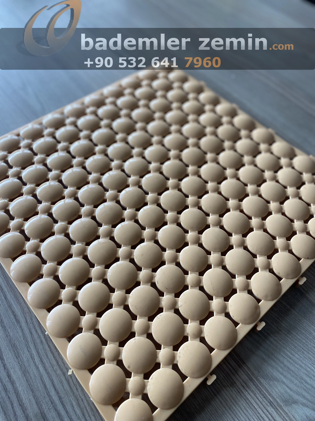 Krem Islak Zemin Karo